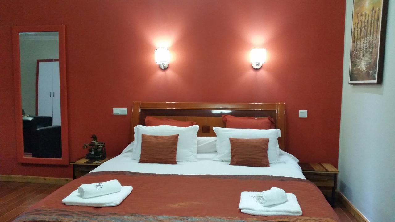 Anouk Hotel อันตานานารีโว ภายนอก รูปภาพ