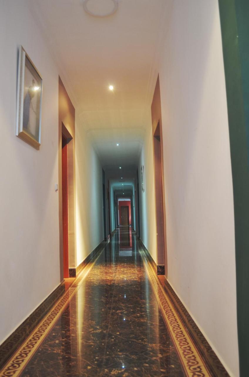 Anouk Hotel อันตานานารีโว ภายนอก รูปภาพ